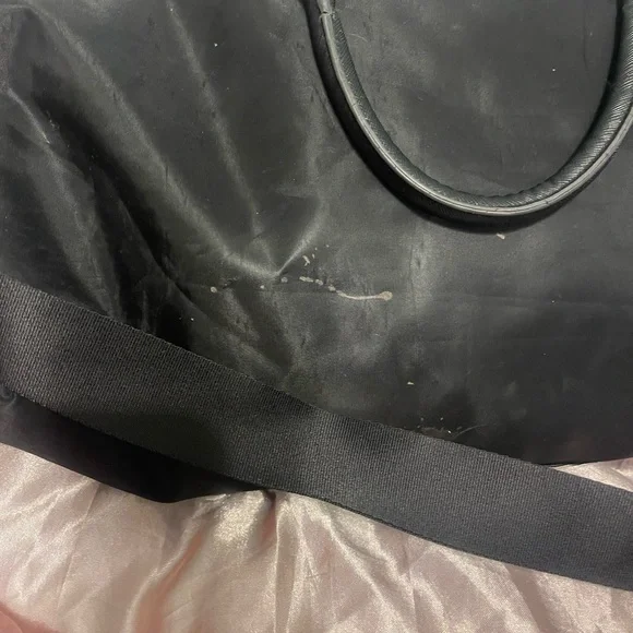 Victoria’s Secret Huge Overnight Duffle Bag - Picture 5 of 6